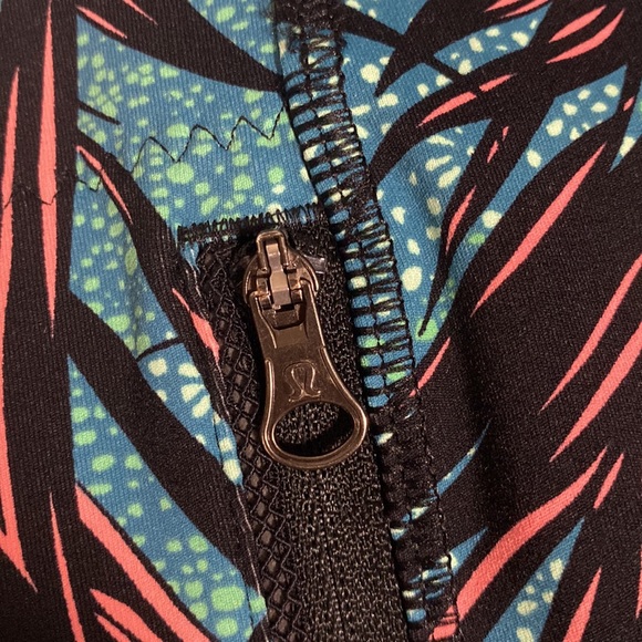 Lululemon Inspire Tight II
Palm Lace Tofino Teal Multi - Picture 12 of 12